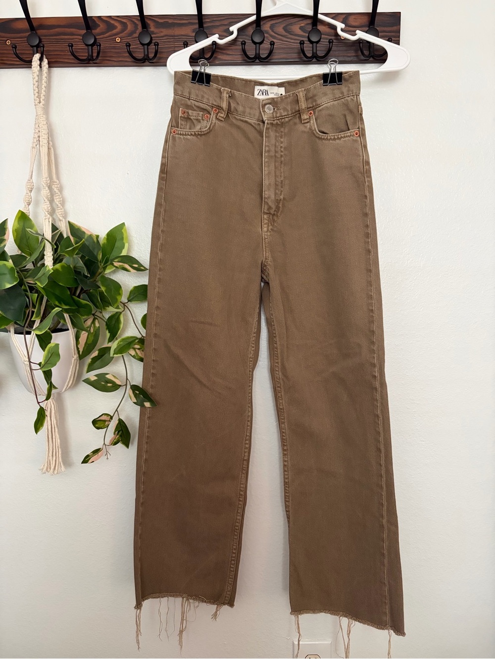 Zara Brown Straight Cropped Jeans